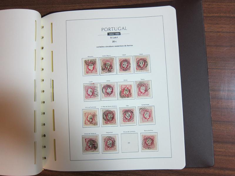 0015 (79).jpg -     Lote:    15      Marcofilia      Lotes Especiais       Descrição:      Portugal.   Colecção especializada de marcas numéricas das 1.ª e 2.ª reformas em selos de 25 reis, desde D. Maria II até D. Luís I, de frente. Lote a ver.        Lote       Valor Base:     &euro; 1.500,00     Valor Venda:     &euro; 3.000,00     